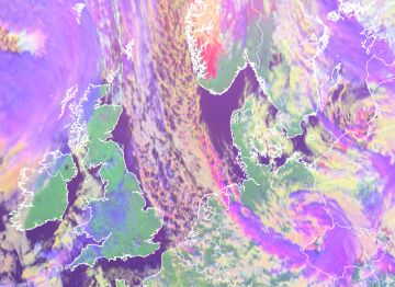 convergence_lines_over_seas_and_lakes