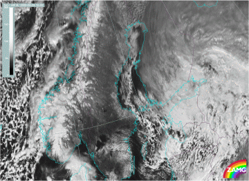 convergence_lines_over_seas_and_lakes